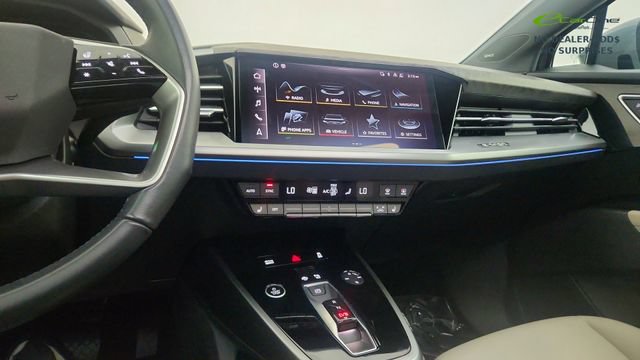 Used 2024 Audi Q4 e-tron Prestige AWD/4WD image 46