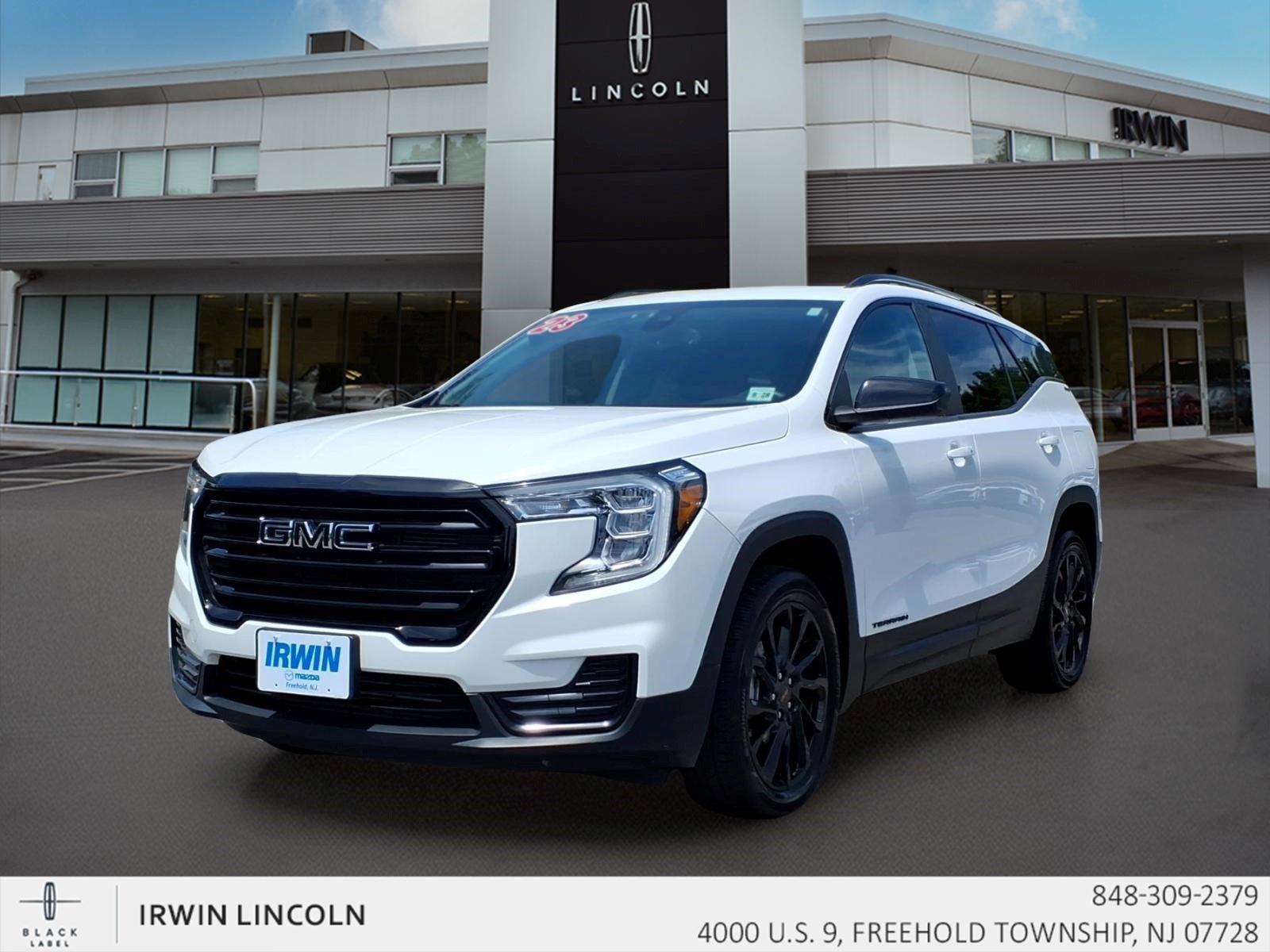Used 2023 GMC Terrain SLE w/ Driver Convenience Package AWD/4WD image 4
