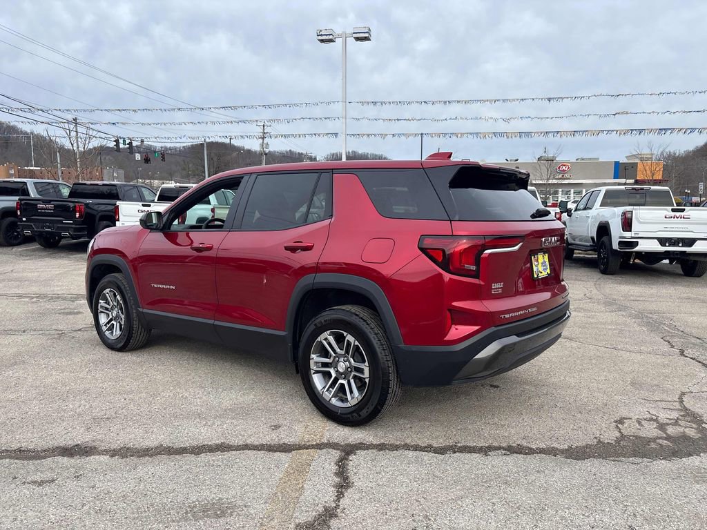 Used 2026 GMC Terrain Elevation image 3