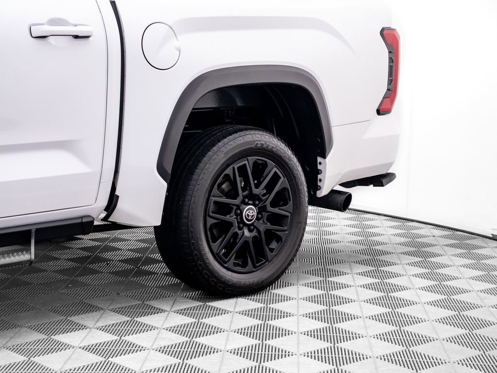 Used 2024 Toyota Tundra Limited AWD/4WD image 34