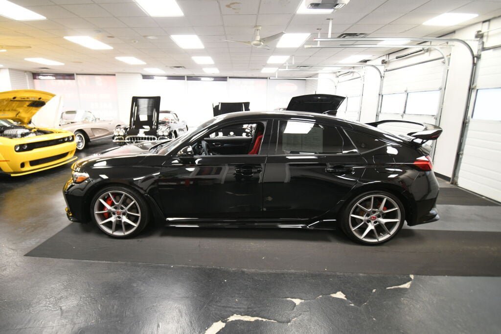 Used 2025 Honda Civic Type R image 12