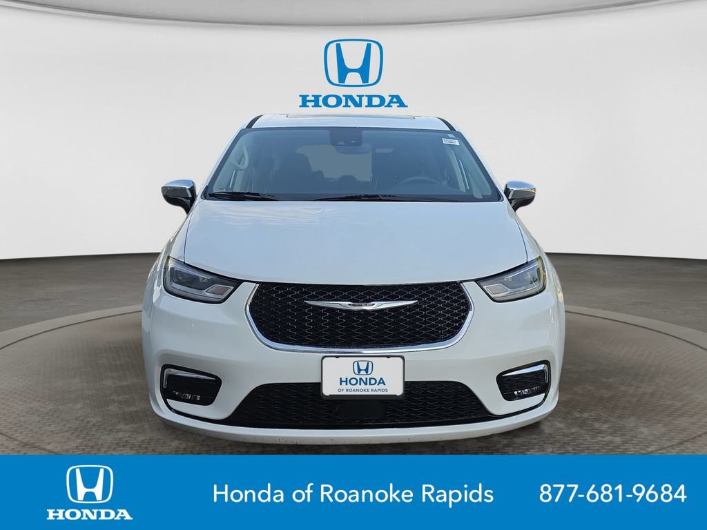 Used 2023 Chrysler Pacifica Limited FWD image 8
