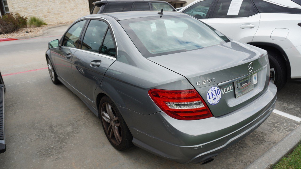 Used 2013 Mercedes-Benz C 250 Sedan image 7