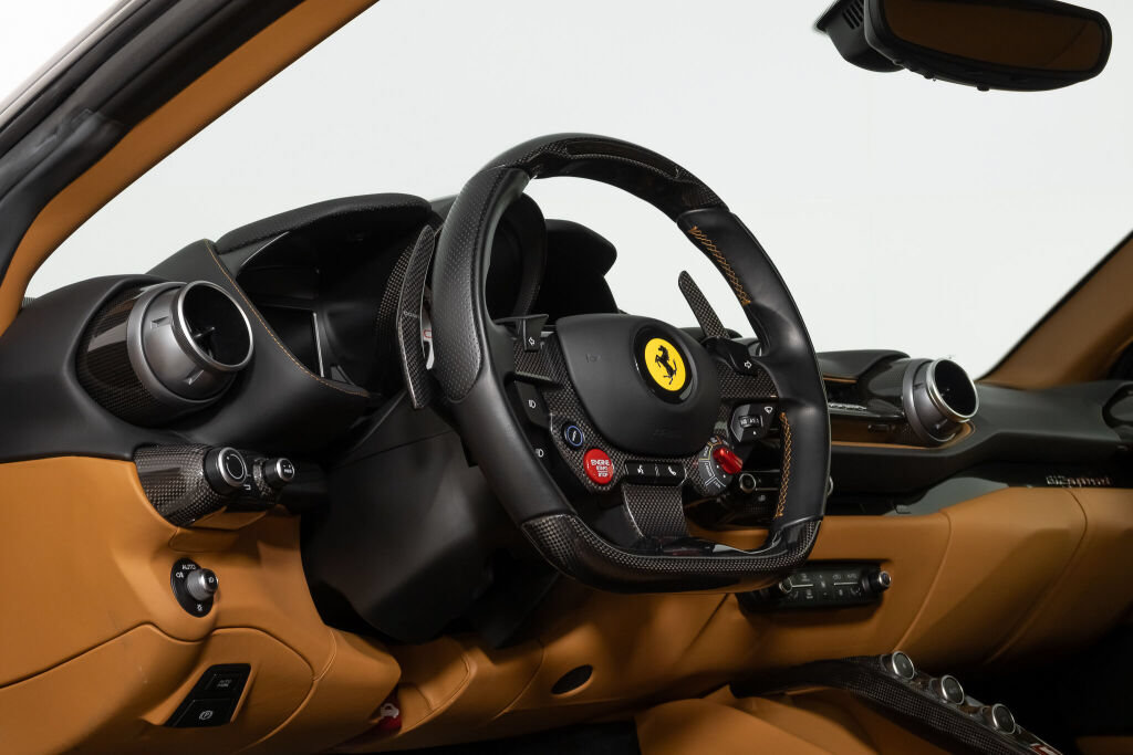 Used 2019 Ferrari 812 Superfast RWD image 28