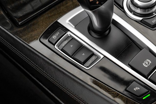 Used 2012 BMW 750i RWD image 26
