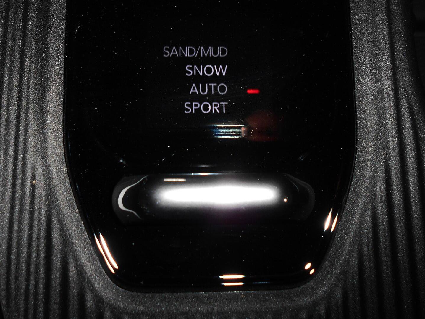 New 2026 Jeep Cherokee Limited AWD/4WD image 13