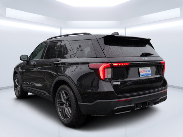 Used 2026 Ford Explorer ST-Line w/ ST-Line Street Pack RWD image 5