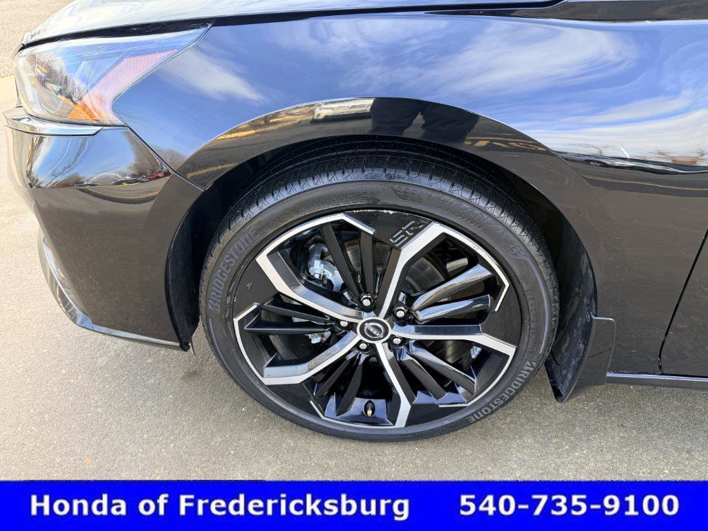 Used 2024 Nissan Altima 2.5 SR w/ SR Premium Package image 10