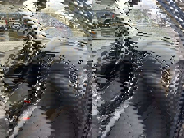 Used 2019 Chevrolet Trax LT w/ LT Convenience Package image 19