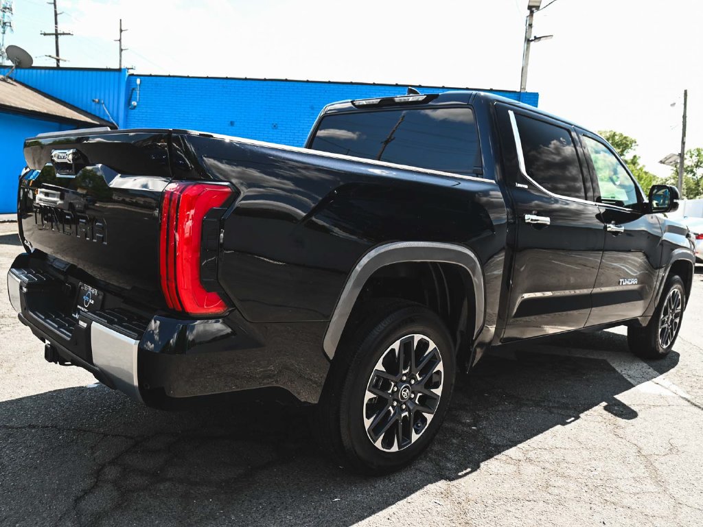 Used 2025 Toyota Tundra Limited AWD/4WD image 4
