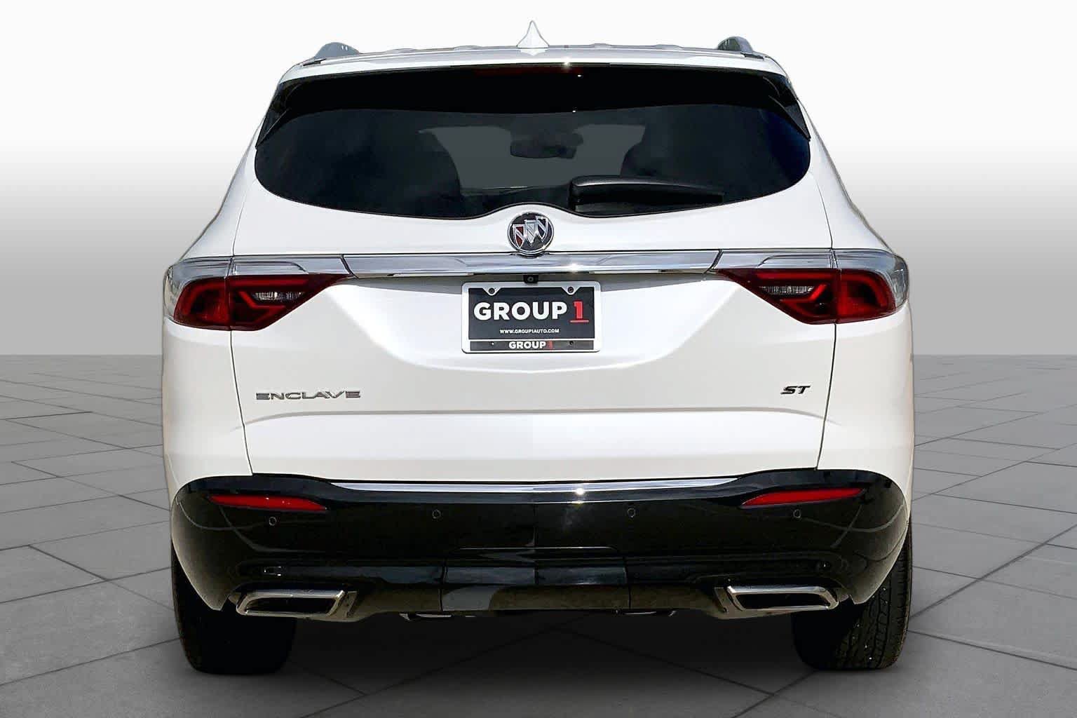 Certified 2022 Buick Enclave Essence w/ Sport Touring Edition FWD image 5