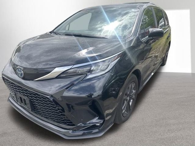 Certified 2024 Toyota Sienna XSE w/ XSE Plus Package AWD/4WD image 1