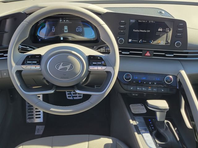 New 2026 Hyundai Elantra SEL Sport FWD image 4