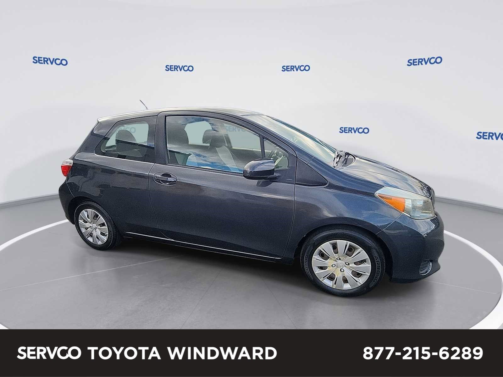 Used 2013 Toyota Yaris L image 1