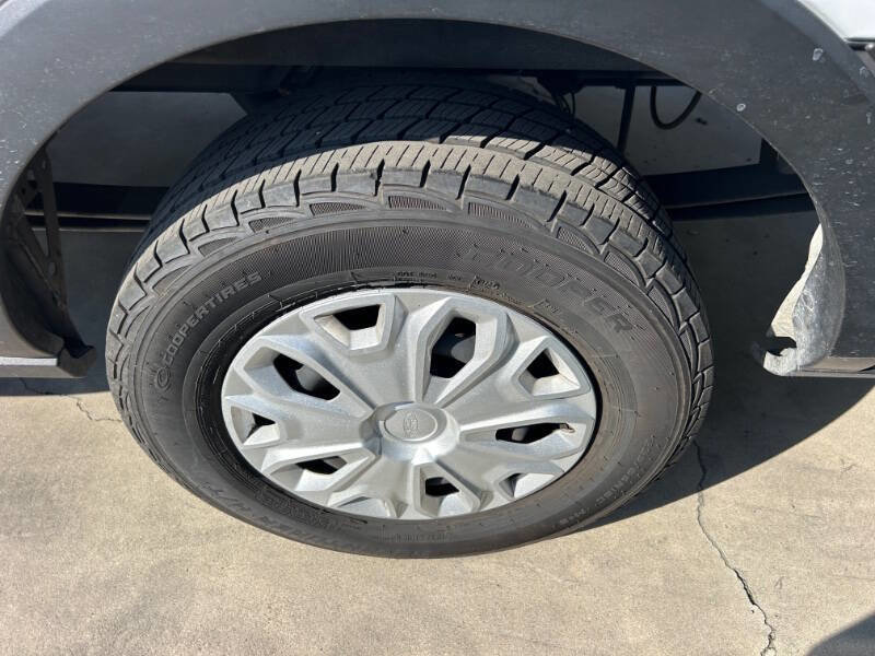 Used 2019 Ford Transit 350 XLT image 19