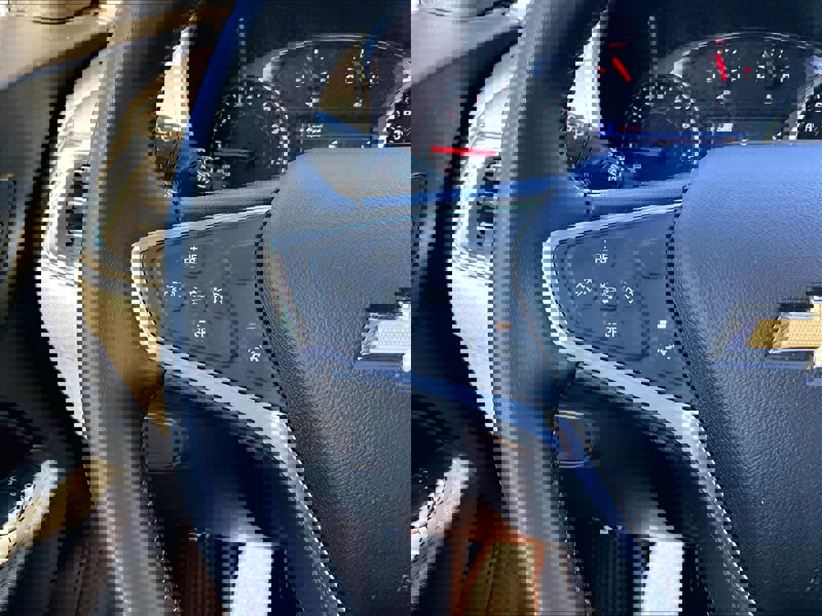 Used 2022 Chevrolet Equinox LT image 23