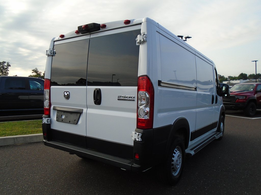 Used 2025 RAM ProMaster 2500 w/ U-Haul Equipment Group FWD image 3