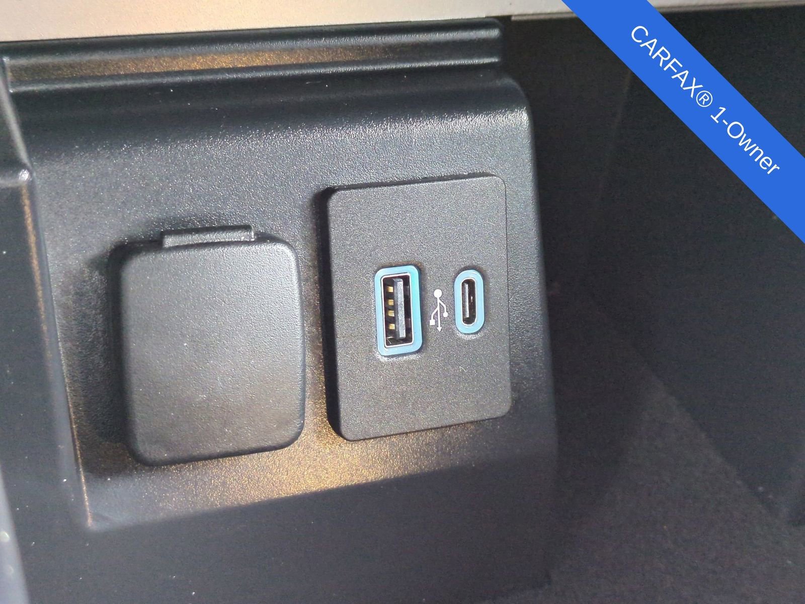 Used 2023 Ford Explorer XLT w/ Equipment Group 202A image 35