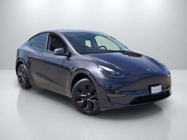 Used 2025 Tesla Model Y Long Range RWD image 1