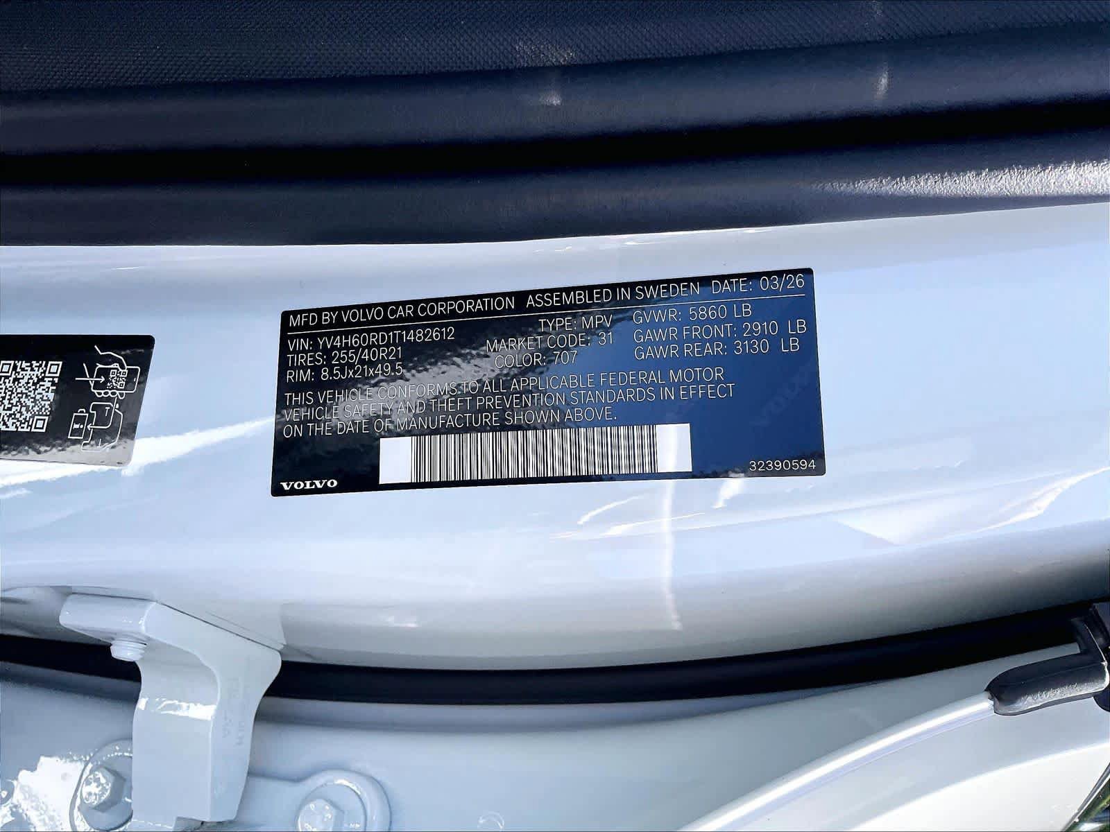 New 2026 Volvo XC60 T8 Ultra w/ Climate Package AWD/4WD image 35