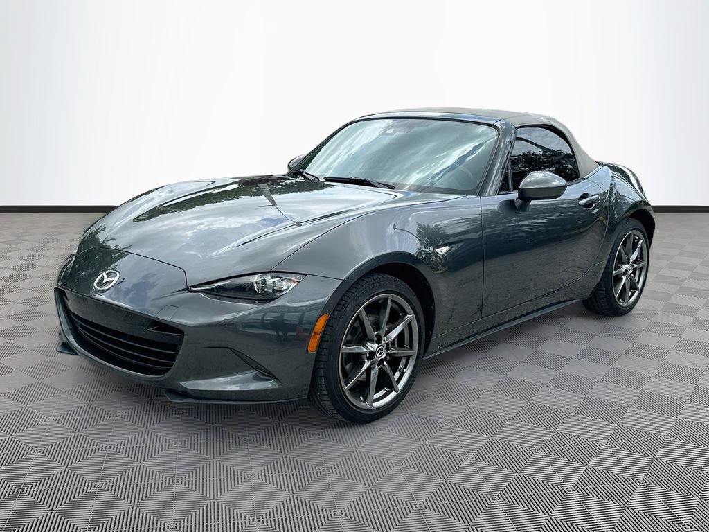 Used 2020 MAZDA MX-5 Miata Grand Touring RWD image 3