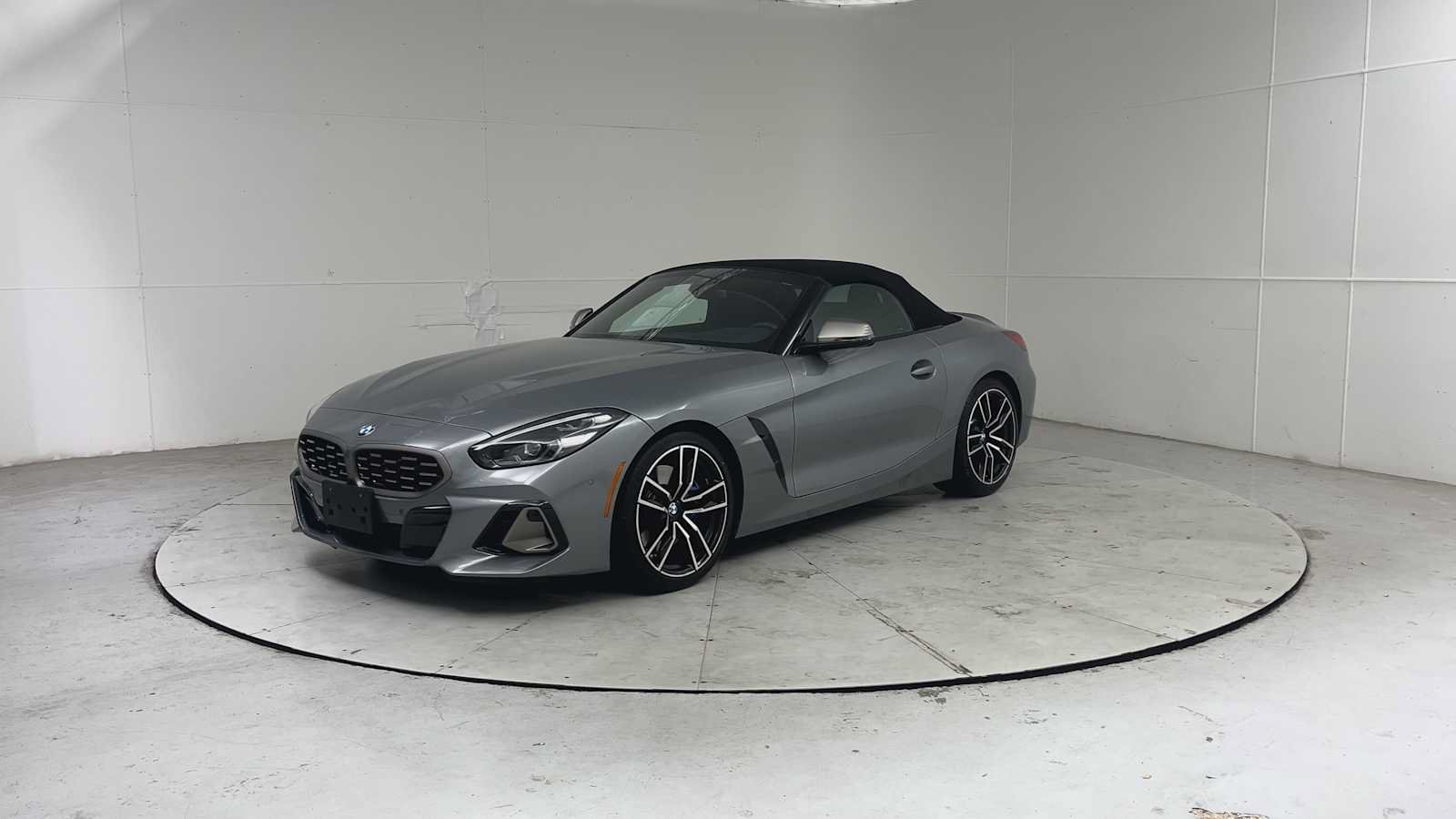 Used 2023 BMW Z4 M40i w/ Premium Package RWD image 6
