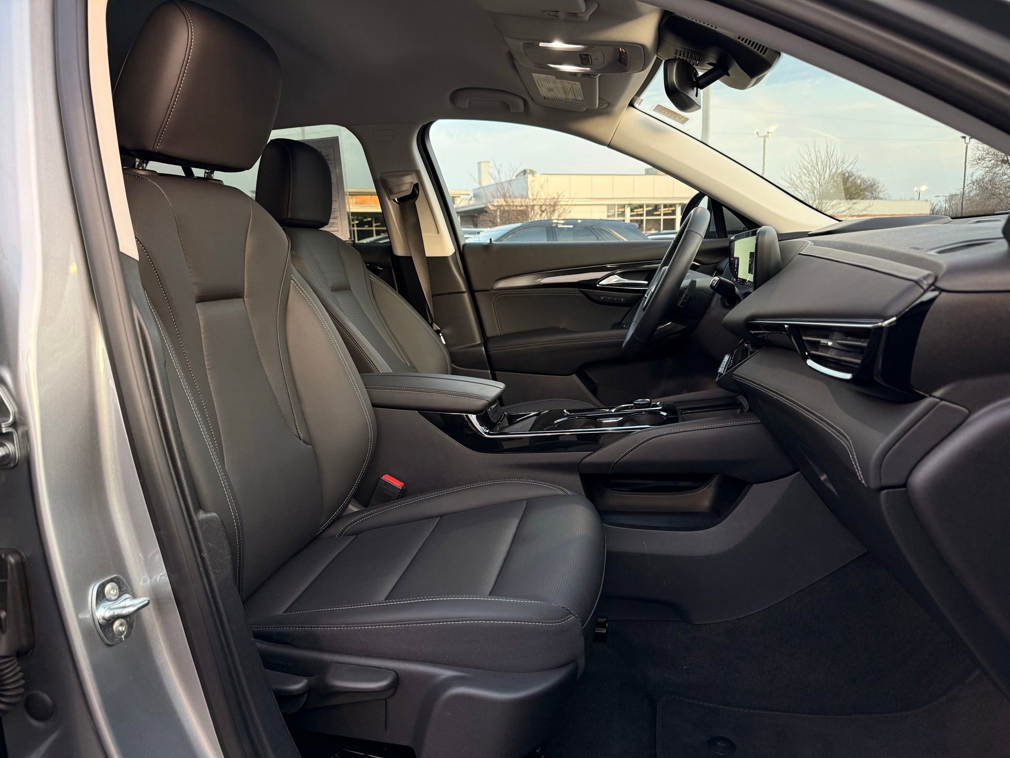 Used 2025 Buick Envision Preferred image 18