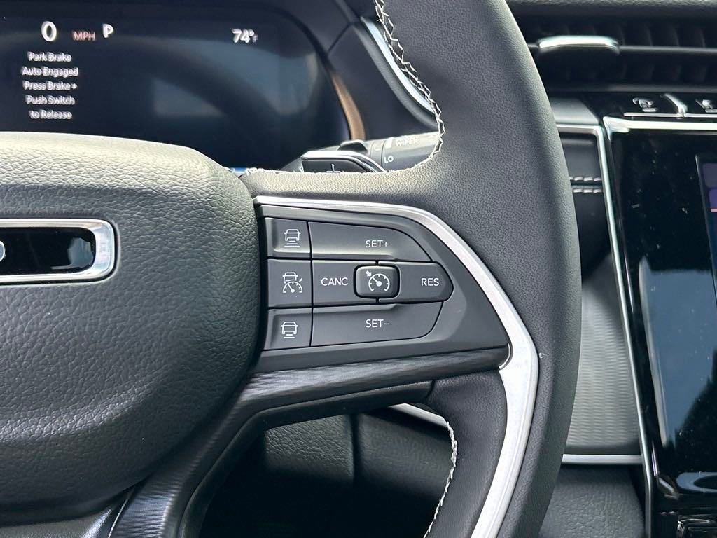 New 2024 Jeep Grand Cherokee Altitude RWD image 34