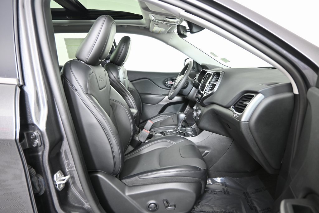 Used 2022 Jeep Cherokee Limited image 13