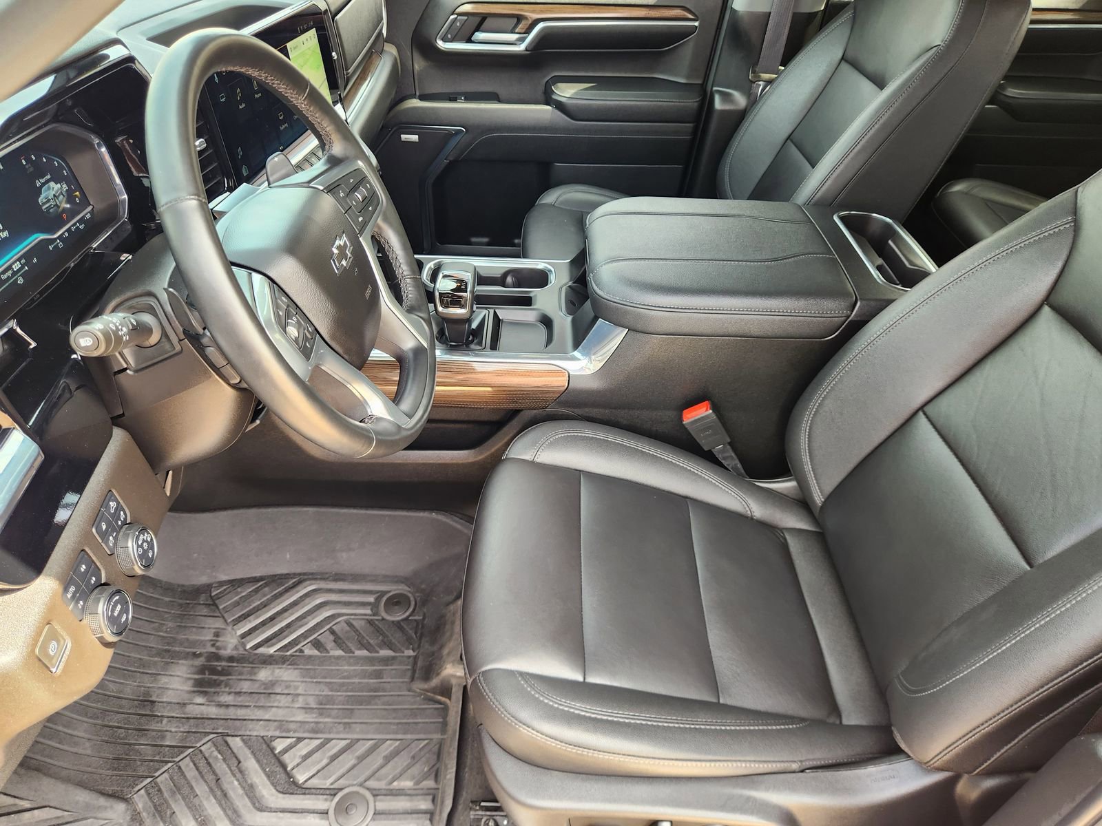Used 2023 Chevrolet Silverado 1500 RST AWD/4WD image 13