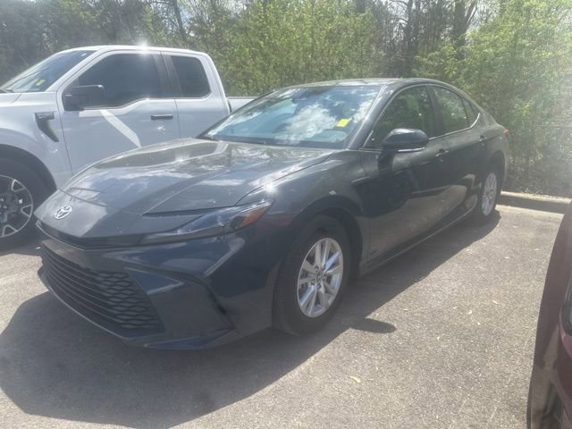 Used 2026 Toyota Camry LE w/ Convenience Package image 1