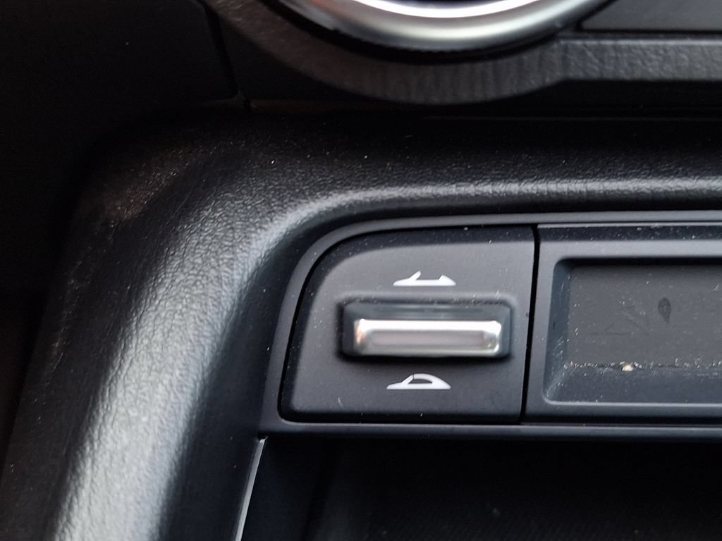 Used 2022 MAZDA MX-5 Miata RF Grand Touring RWD image 19