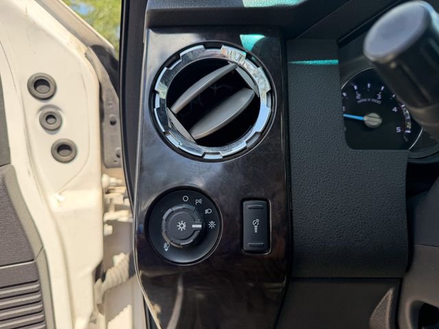 Used 2016 Ford F250 Platinum w/ FX4 Off-Road Package AWD/4WD image 9