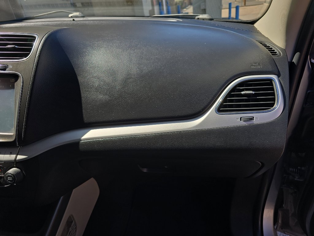 Used 2017 Dodge Journey SE w/ Flexible Seating Group image 19