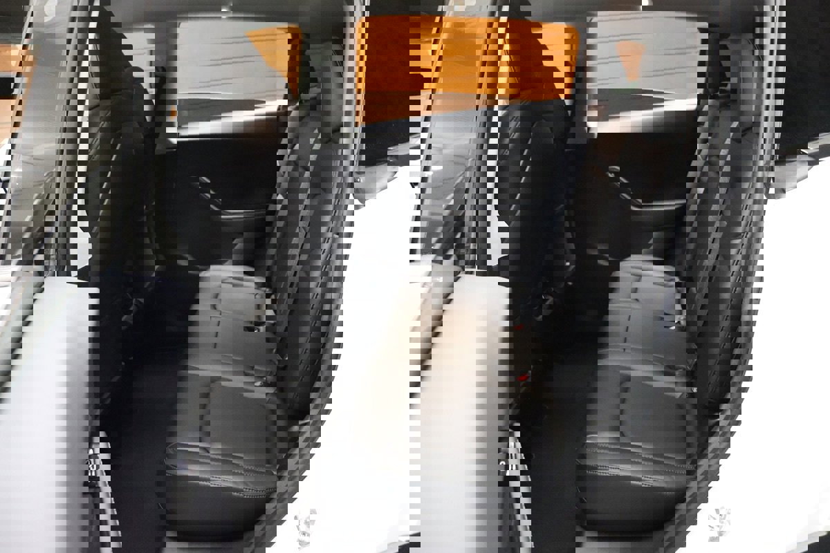 Used 2020 Tesla Model Y Performance image 25