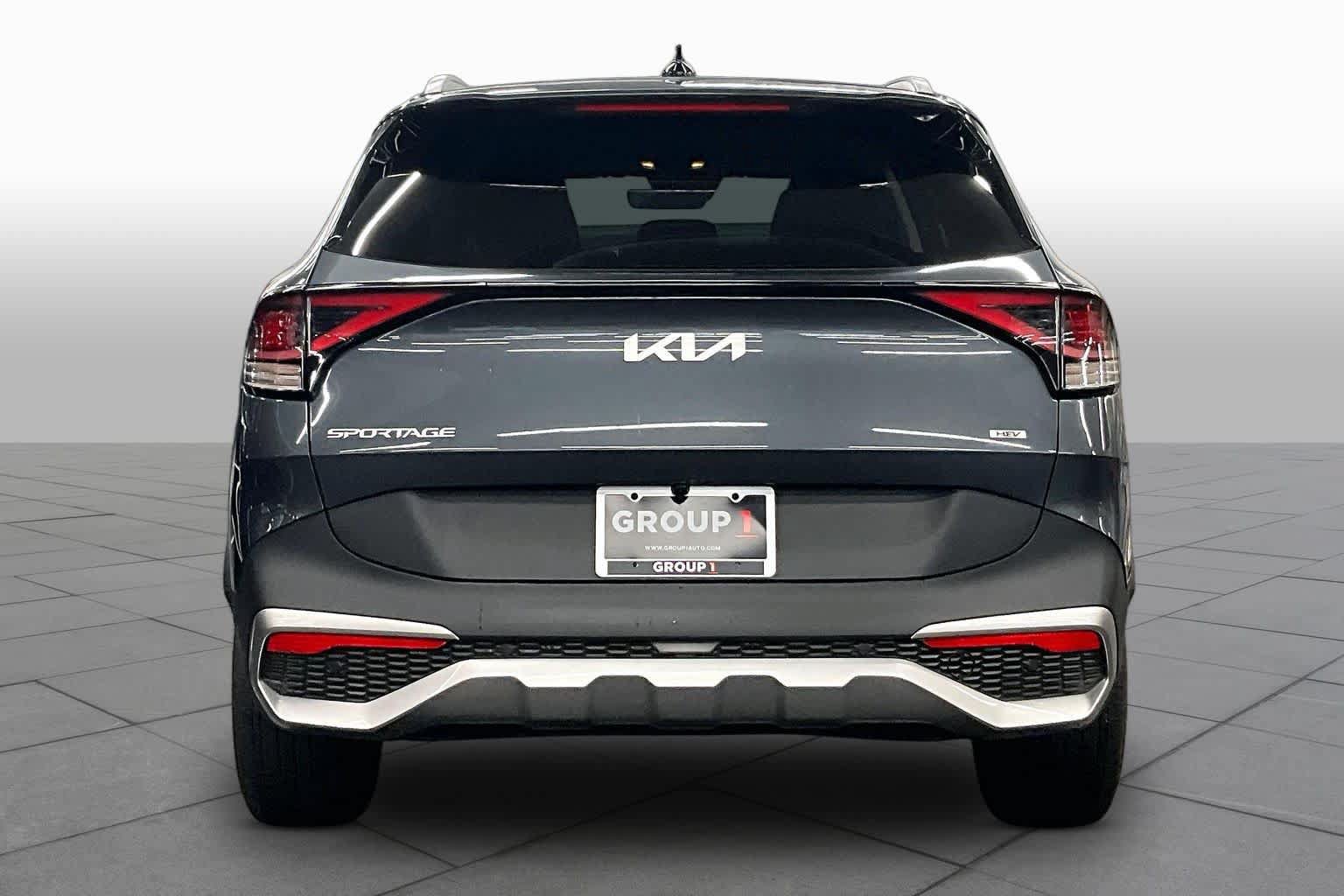 Used 2023 Kia Sportage EX AWD/4WD image 4