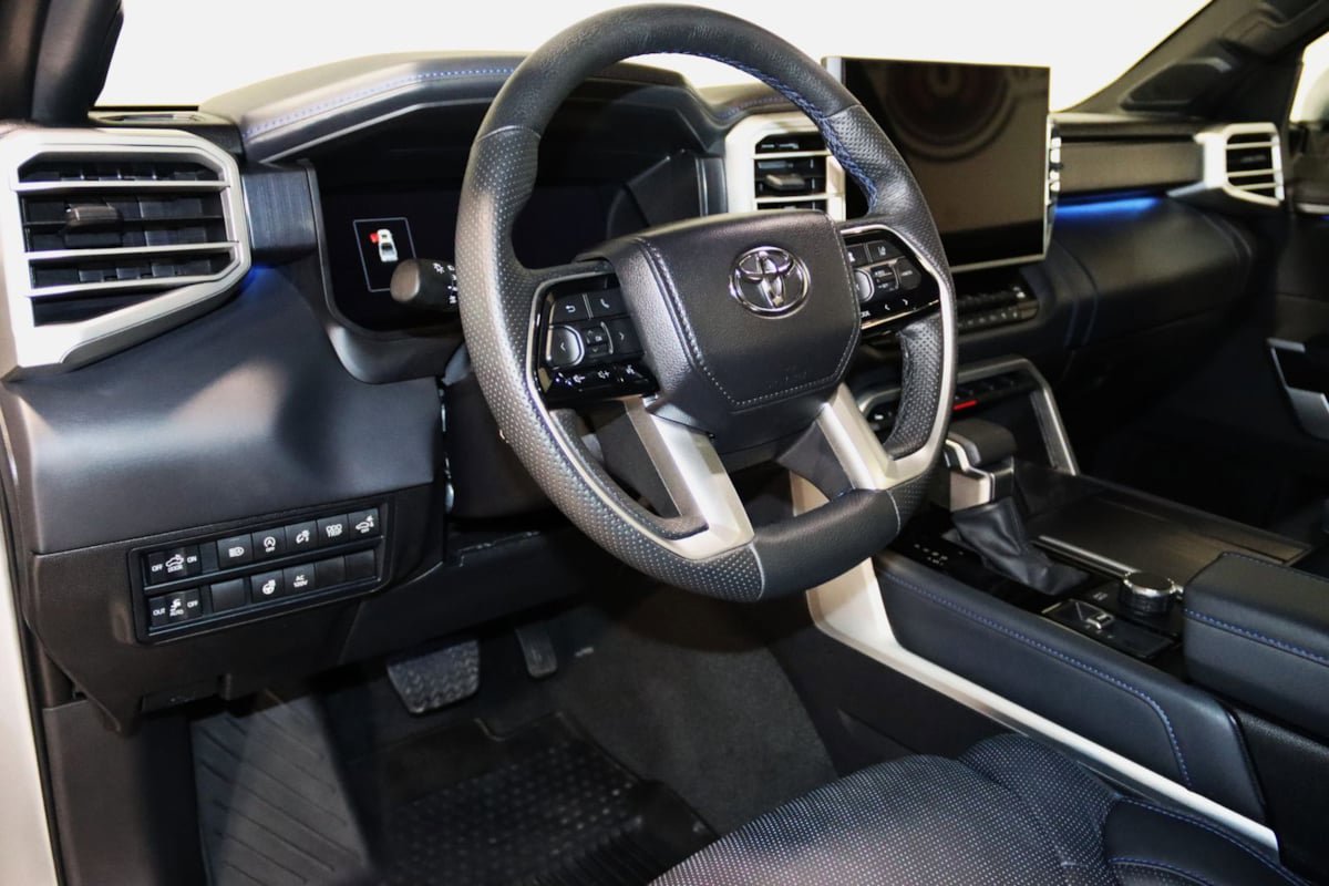 Used 2024 Toyota Tundra Platinum AWD/4WD image 39
