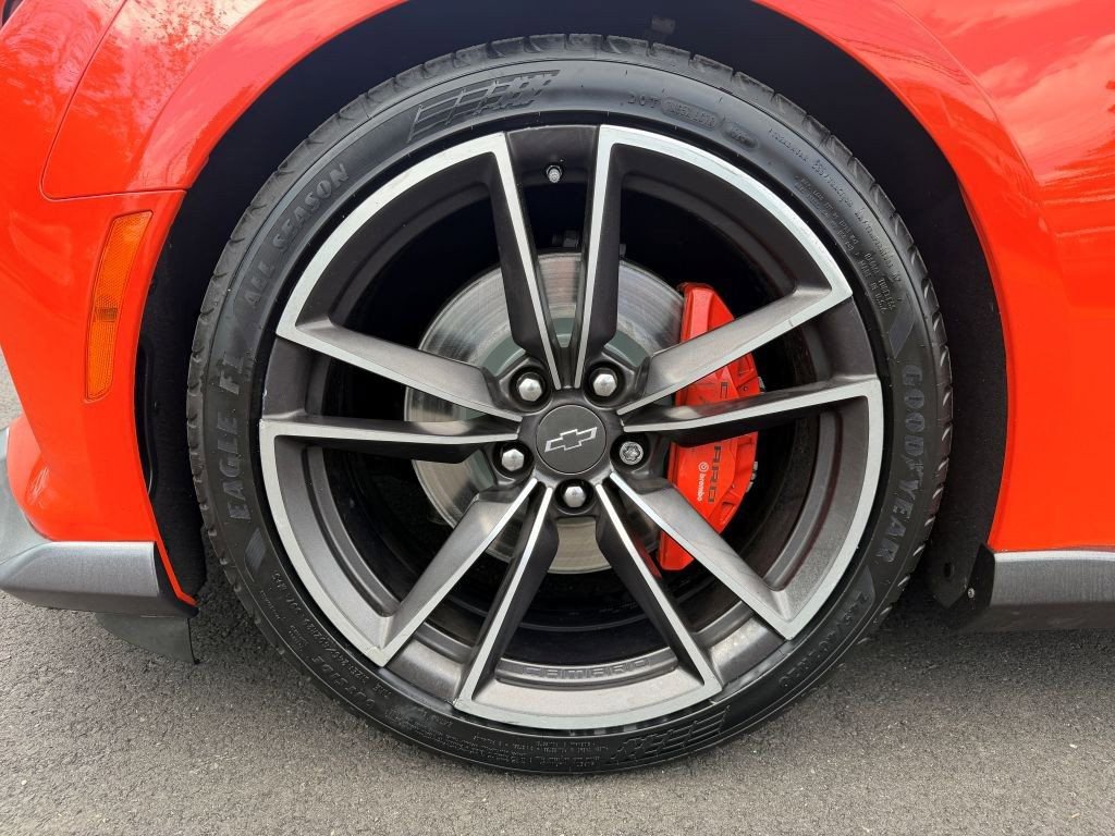Used 2018 Chevrolet Camaro SS w/ Hot Wheels Edition RWD image 8