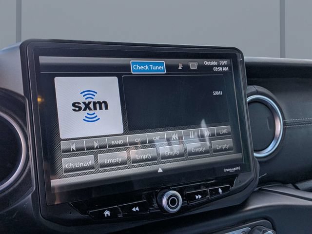 Used 2019 Jeep Wrangler Unlimited Sahara AWD/4WD image 17