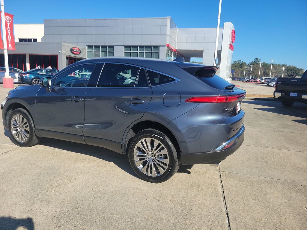 Certified 2024 Toyota Venza Limited image 3