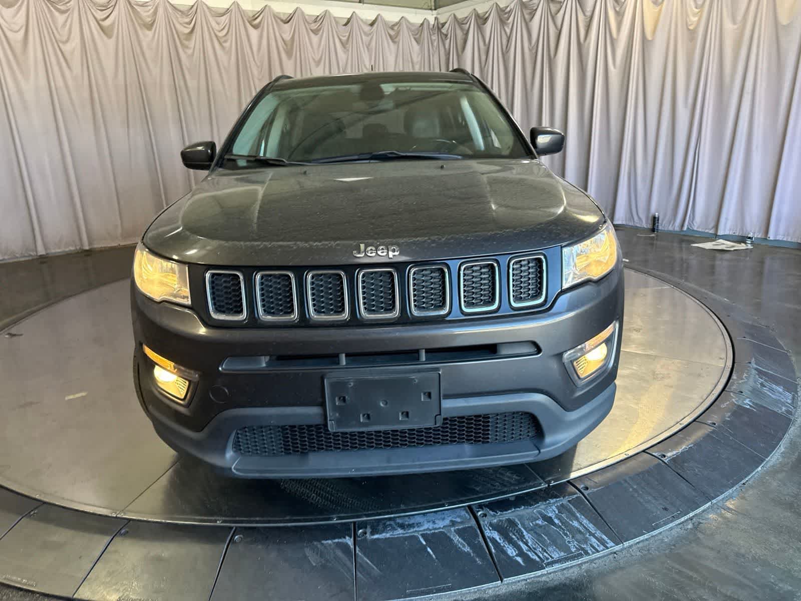 Used 2020 Jeep Compass Latitude FWD image 4