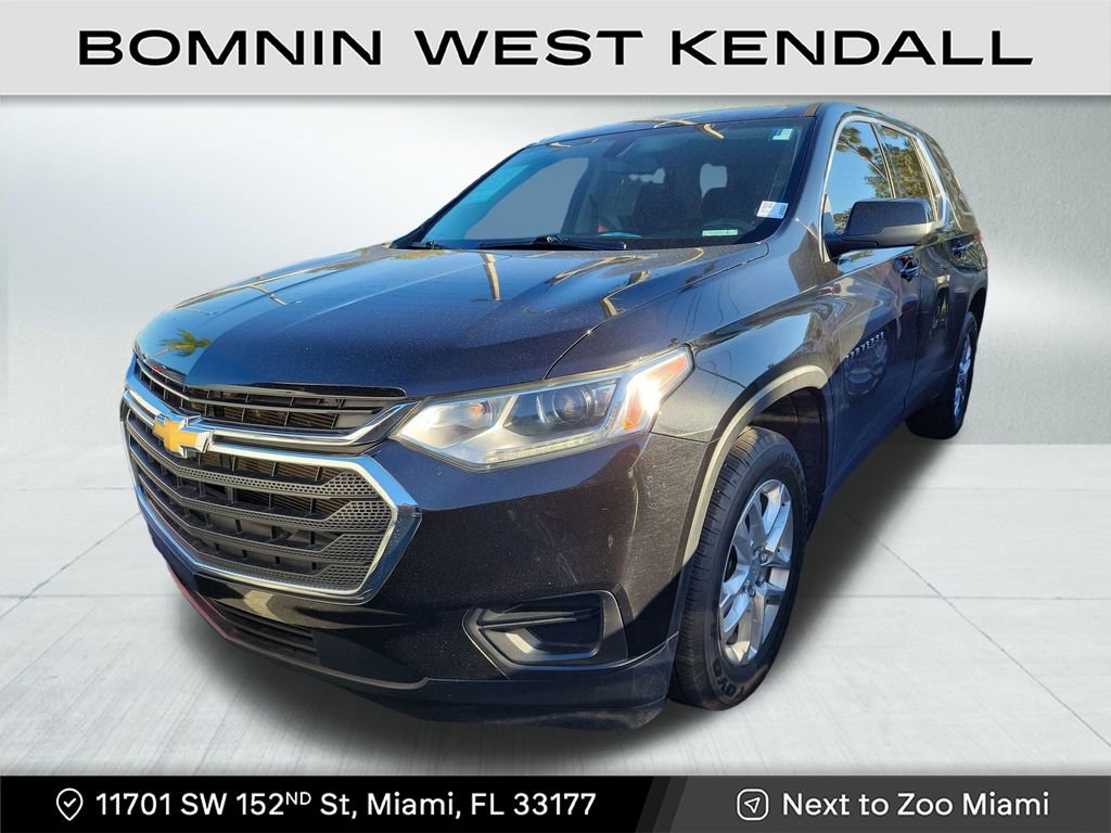 Used 2021 Chevrolet Traverse LS image 2