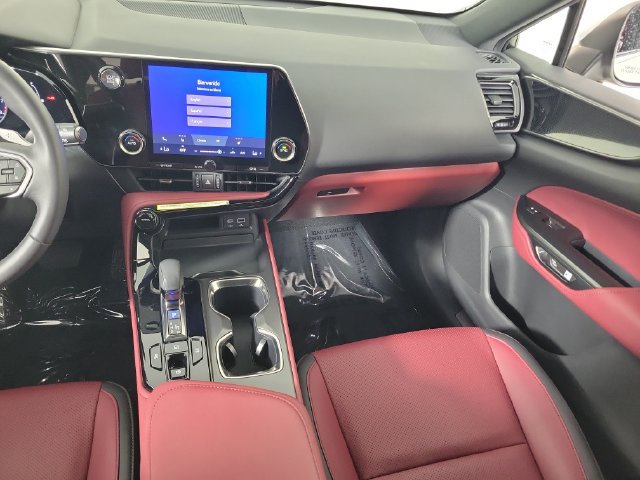 Used 2024 Lexus NX 250 FWD w/ Towing Package (2000 Lbs) image 17