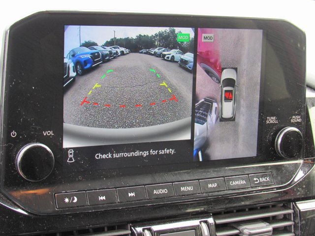 Used 2023 Nissan Pathfinder SL image 19