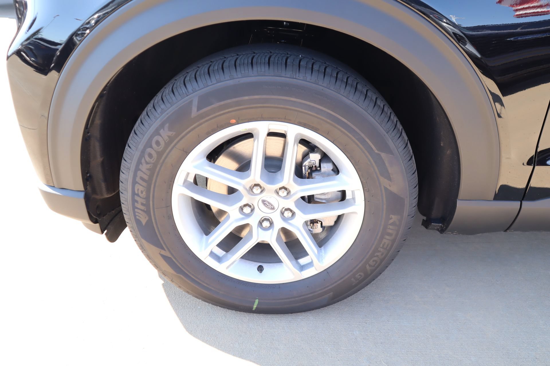 New 2026 Ford Explorer Active RWD image 20