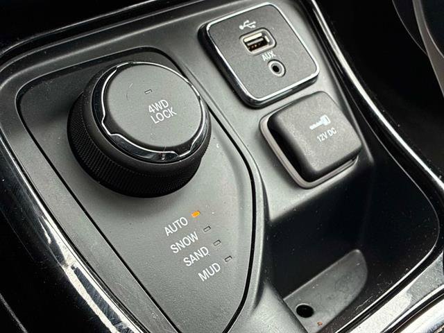 Used 2017 Jeep Compass Limited w/ Navigation Group image 29