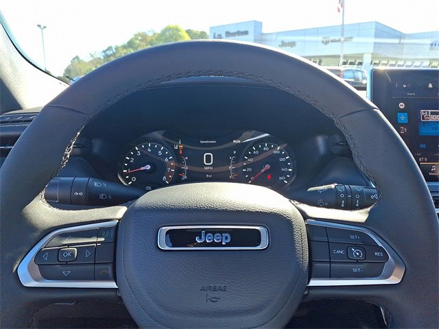 New 2026 Jeep Compass Latitude image 14