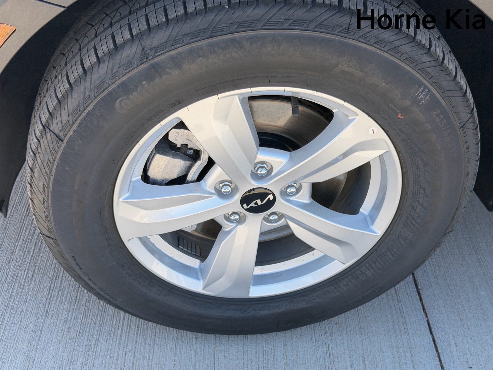 New 2026 Kia Sorento LX FWD image 8