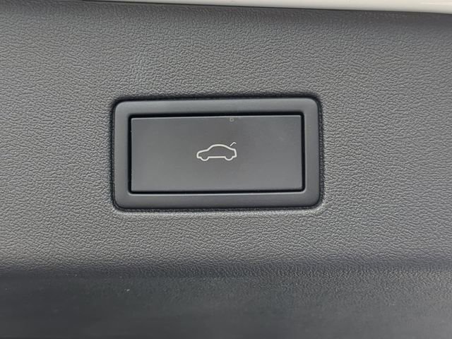 Used 2023 Volkswagen ID.4 Pro S RWD image 10