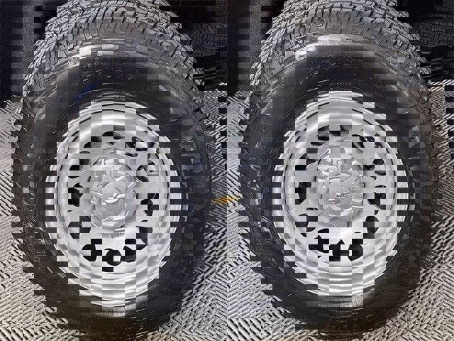 Used 2024 Chevrolet Colorado W/T w/ WT Convenience Package II image 34